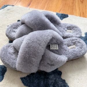 UGG Soft Gray Plush Crisscross slippers size 10